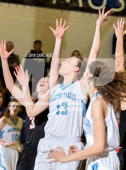 Thumbnail 3 in Ralston Valley vs. Castle View (CHSAA Sweet 16) photogallery.