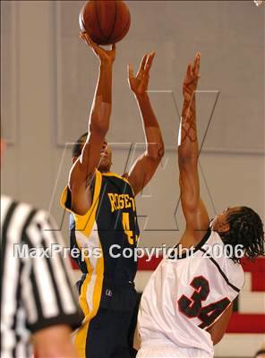 Thumbnail 1 in Rosemont vs. Cordova (Cordova Christmas Classic) photogallery.