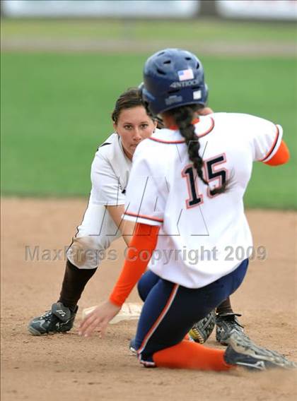 Thumbnail 2 in Cypress vs Don Lugo (Michelle Carew Classic) photogallery.