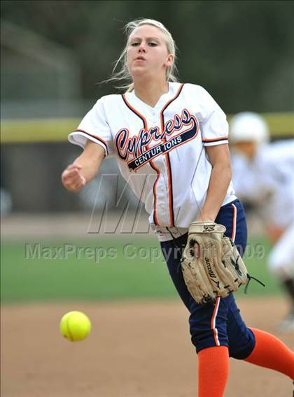 Thumbnail 2 in Cypress vs Don Lugo (Michelle Carew Classic) photogallery.