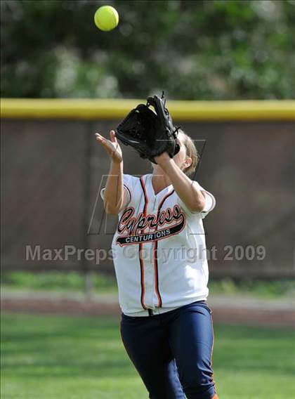 Thumbnail 3 in Cypress vs Don Lugo (Michelle Carew Classic) photogallery.