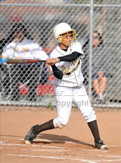 Thumbnail 3 in Cypress vs Don Lugo (Michelle Carew Classic) photogallery.