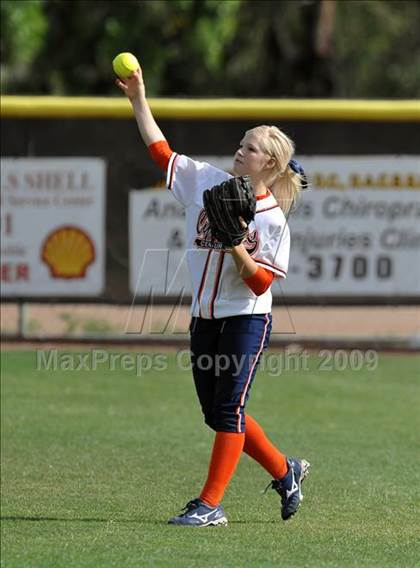 Thumbnail 3 in Cypress vs Don Lugo (Michelle Carew Classic) photogallery.
