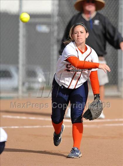 Thumbnail 3 in Cypress vs Don Lugo (Michelle Carew Classic) photogallery.