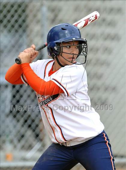 Thumbnail 3 in Cypress vs Don Lugo (Michelle Carew Classic) photogallery.