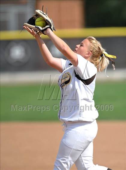 Thumbnail 1 in Cypress vs Don Lugo (Michelle Carew Classic) photogallery.
