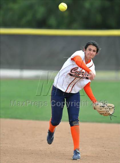 Thumbnail 3 in Cypress vs Don Lugo (Michelle Carew Classic) photogallery.