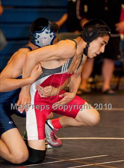 Thumbnail 2 in CIF CCS Masters Championships (Day 1 - Consolation Rounds) photogallery.