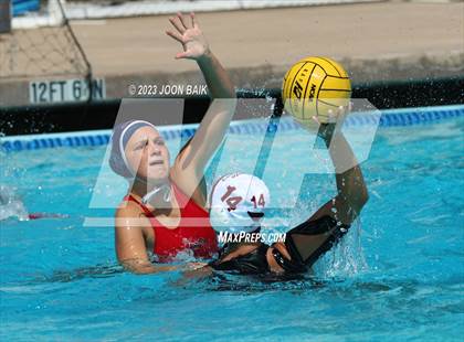 Thumbnail 1 in Santa Cruz vs Campolindo (Acalanes) photogallery.