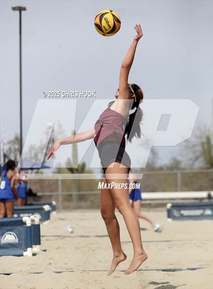 Thumbnail 3 in Ironwood Ridge vs. Mountain Ridge (CatBox Classic Beach Invitational) photogallery.