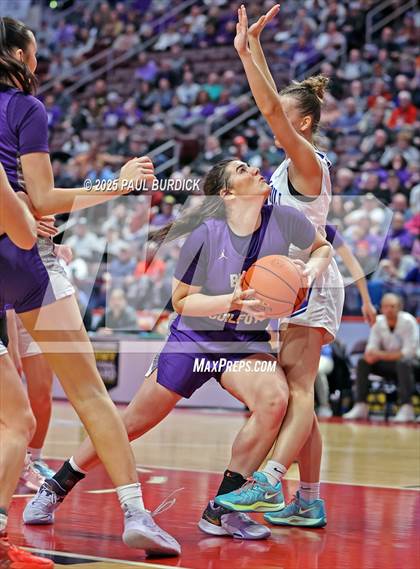 Thumbnail 2 in Bishop Guilfoyle vs. Linville Hill (PIAA 1A Championship) photogallery.