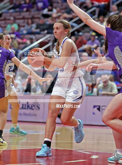 Thumbnail 1 in Bishop Guilfoyle vs. Linville Hill (PIAA 1A Championship) photogallery.