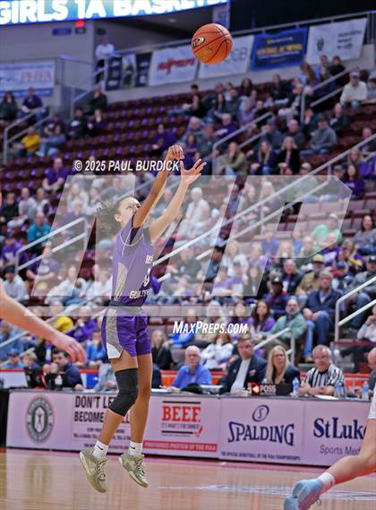 Thumbnail 3 in Bishop Guilfoyle vs. Linville Hill (PIAA 1A Championship) photogallery.