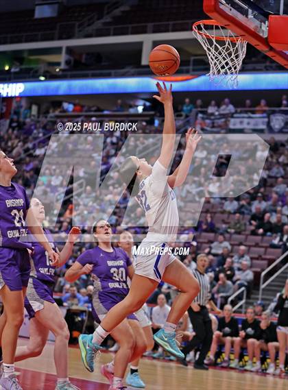 Thumbnail 3 in Bishop Guilfoyle vs. Linville Hill (PIAA 1A Championship) photogallery.