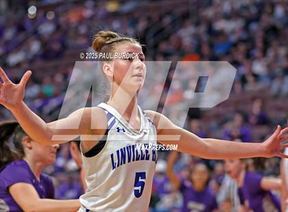 Thumbnail 3 in Bishop Guilfoyle vs. Linville Hill (PIAA 1A Championship) photogallery.