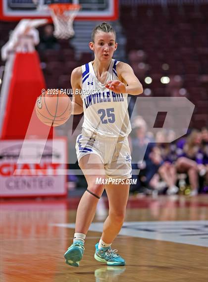 Thumbnail 2 in Bishop Guilfoyle vs. Linville Hill (PIAA 1A Championship) photogallery.