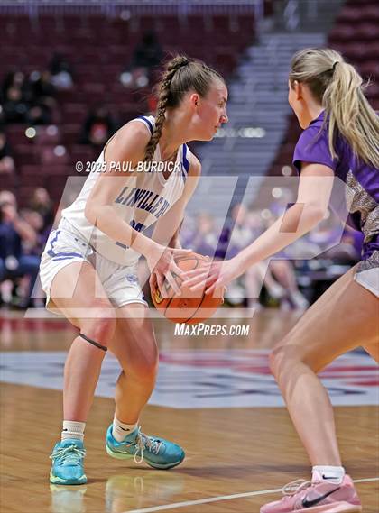 Thumbnail 2 in Bishop Guilfoyle vs. Linville Hill (PIAA 1A Championship) photogallery.