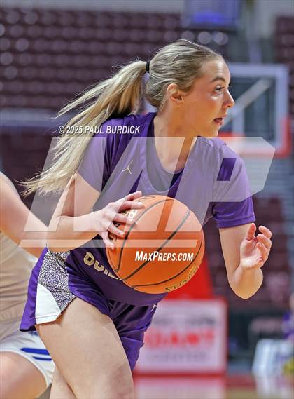 Thumbnail 2 in Bishop Guilfoyle vs. Linville Hill (PIAA 1A Championship) photogallery.