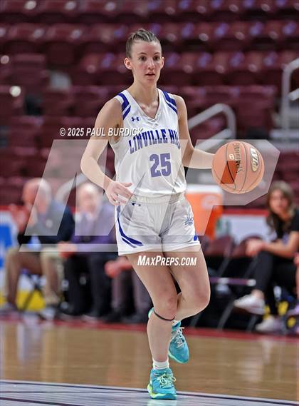 Thumbnail 3 in Bishop Guilfoyle vs. Linville Hill (PIAA 1A Championship) photogallery.