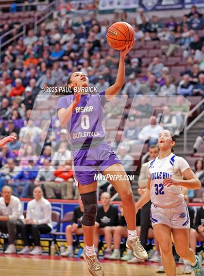 Thumbnail 2 in Bishop Guilfoyle vs. Linville Hill (PIAA 1A Championship) photogallery.