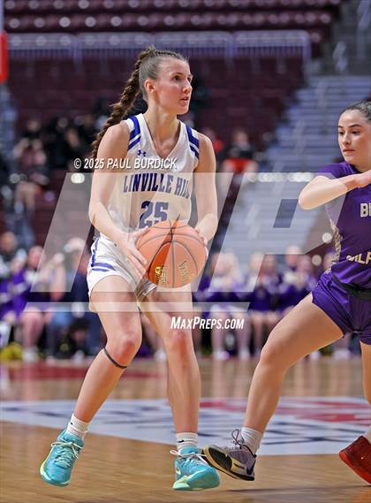 Thumbnail 2 in Bishop Guilfoyle vs. Linville Hill (PIAA 1A Championship) photogallery.