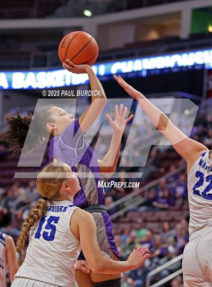 Thumbnail 1 in Bishop Guilfoyle vs. Linville Hill (PIAA 1A Championship) photogallery.