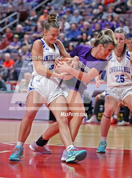 Thumbnail 1 in Bishop Guilfoyle vs. Linville Hill (PIAA 1A Championship) photogallery.