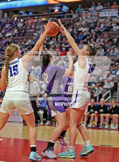 Thumbnail 1 in Bishop Guilfoyle vs. Linville Hill (PIAA 1A Championship) photogallery.