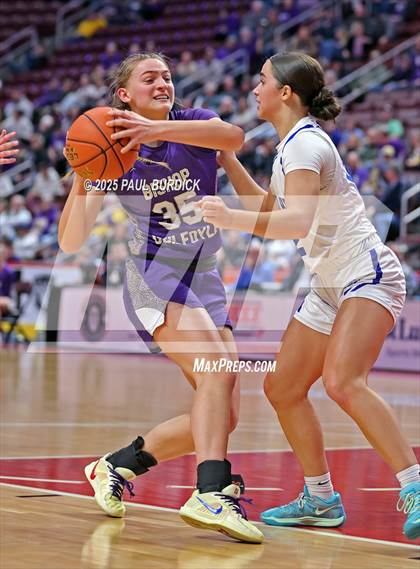 Thumbnail 3 in Bishop Guilfoyle vs. Linville Hill (PIAA 1A Championship) photogallery.