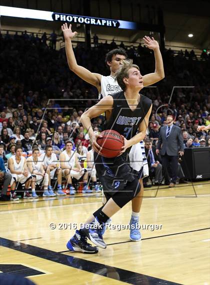 Thumbnail 2 in Pueblo West vs Valor Christian (CHSAA 4A Final) photogallery.