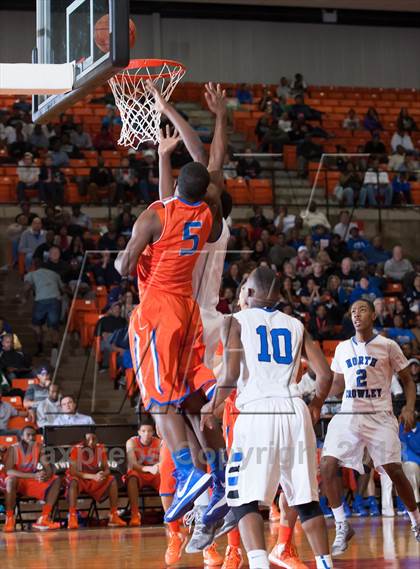 Thumbnail 3 in North Crowley vs. Bowie (UIL 5A Region1 Quarterfinal Playoff) photogallery.