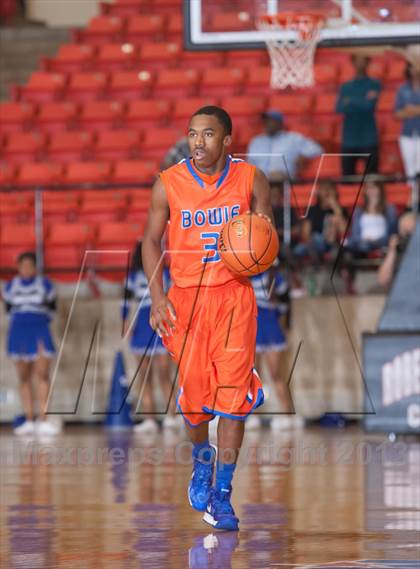 Thumbnail 2 in North Crowley vs. Bowie (UIL 5A Region1 Quarterfinal Playoff) photogallery.