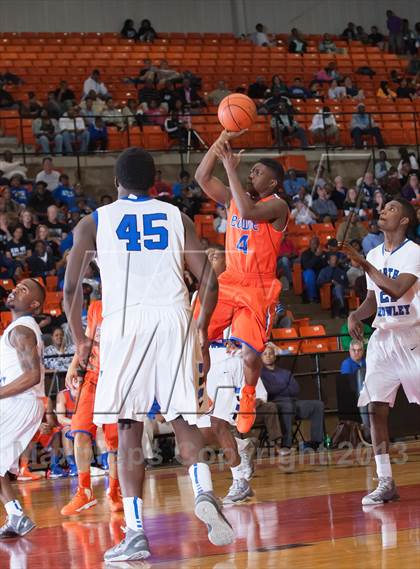 Thumbnail 2 in North Crowley vs. Bowie (UIL 5A Region1 Quarterfinal Playoff) photogallery.