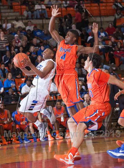 Thumbnail 3 in North Crowley vs. Bowie (UIL 5A Region1 Quarterfinal Playoff) photogallery.