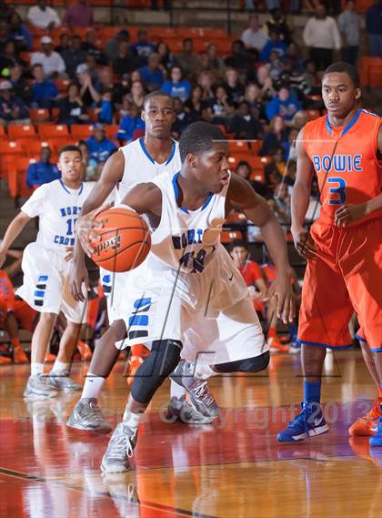 Thumbnail 1 in North Crowley vs. Bowie (UIL 5A Region1 Quarterfinal Playoff) photogallery.