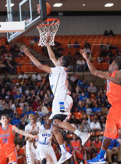 Thumbnail 2 in North Crowley vs. Bowie (UIL 5A Region1 Quarterfinal Playoff) photogallery.