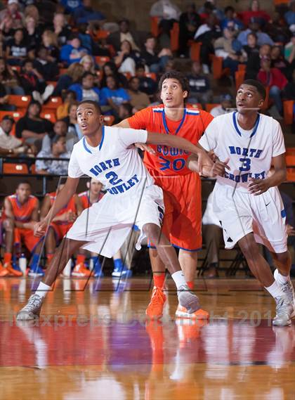 Thumbnail 1 in North Crowley vs. Bowie (UIL 5A Region1 Quarterfinal Playoff) photogallery.