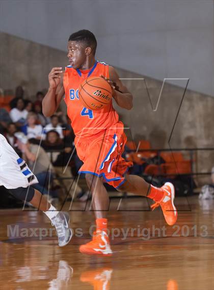 Thumbnail 3 in North Crowley vs. Bowie (UIL 5A Region1 Quarterfinal Playoff) photogallery.