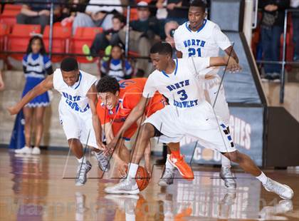 Thumbnail 1 in North Crowley vs. Bowie (UIL 5A Region1 Quarterfinal Playoff) photogallery.