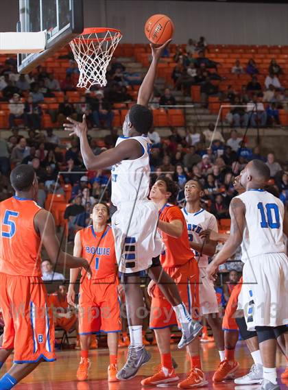 Thumbnail 1 in North Crowley vs. Bowie (UIL 5A Region1 Quarterfinal Playoff) photogallery.