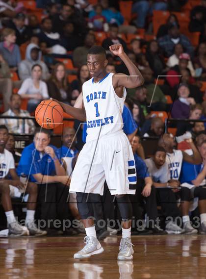Thumbnail 3 in North Crowley vs. Bowie (UIL 5A Region1 Quarterfinal Playoff) photogallery.