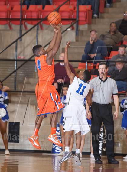 Thumbnail 2 in North Crowley vs. Bowie (UIL 5A Region1 Quarterfinal Playoff) photogallery.