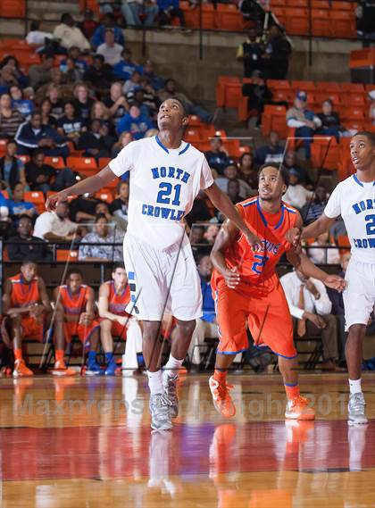 Thumbnail 2 in North Crowley vs. Bowie (UIL 5A Region1 Quarterfinal Playoff) photogallery.