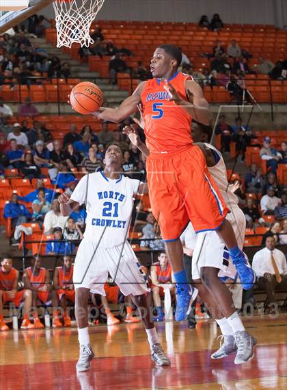 Thumbnail 3 in North Crowley vs. Bowie (UIL 5A Region1 Quarterfinal Playoff) photogallery.