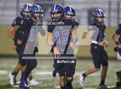 Thumbnail 2 in Holliday vs. Gunter (UIL 3A Quarterfinal) photogallery.