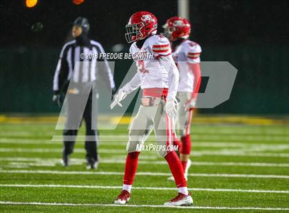Thumbnail 2 in Holliday vs. Gunter (UIL 3A Quarterfinal) photogallery.