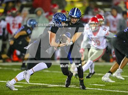 Thumbnail 2 in Holliday vs. Gunter (UIL 3A Quarterfinal) photogallery.