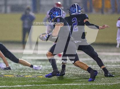 Thumbnail 1 in Holliday vs. Gunter (UIL 3A Quarterfinal) photogallery.
