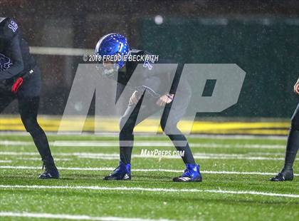Thumbnail 1 in Holliday vs. Gunter (UIL 3A Quarterfinal) photogallery.