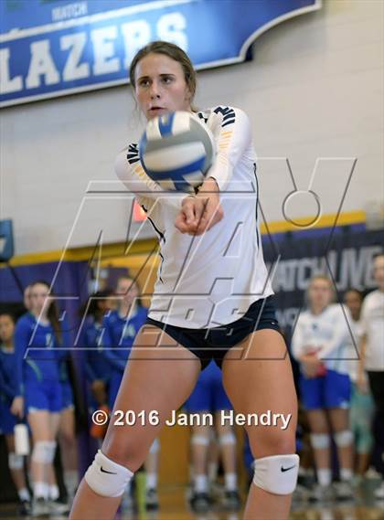 Thumbnail 2 in St. Thomas Aquinas vs. Kamehameha (Durango Fall Classic) photogallery.